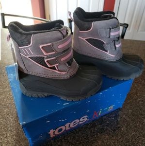 Totes Winter Boots 10 Toddler NEW!